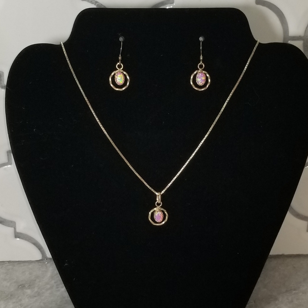 VINTAGE Elegant Opal Necklace and Earring Set - Picture 4 of 4